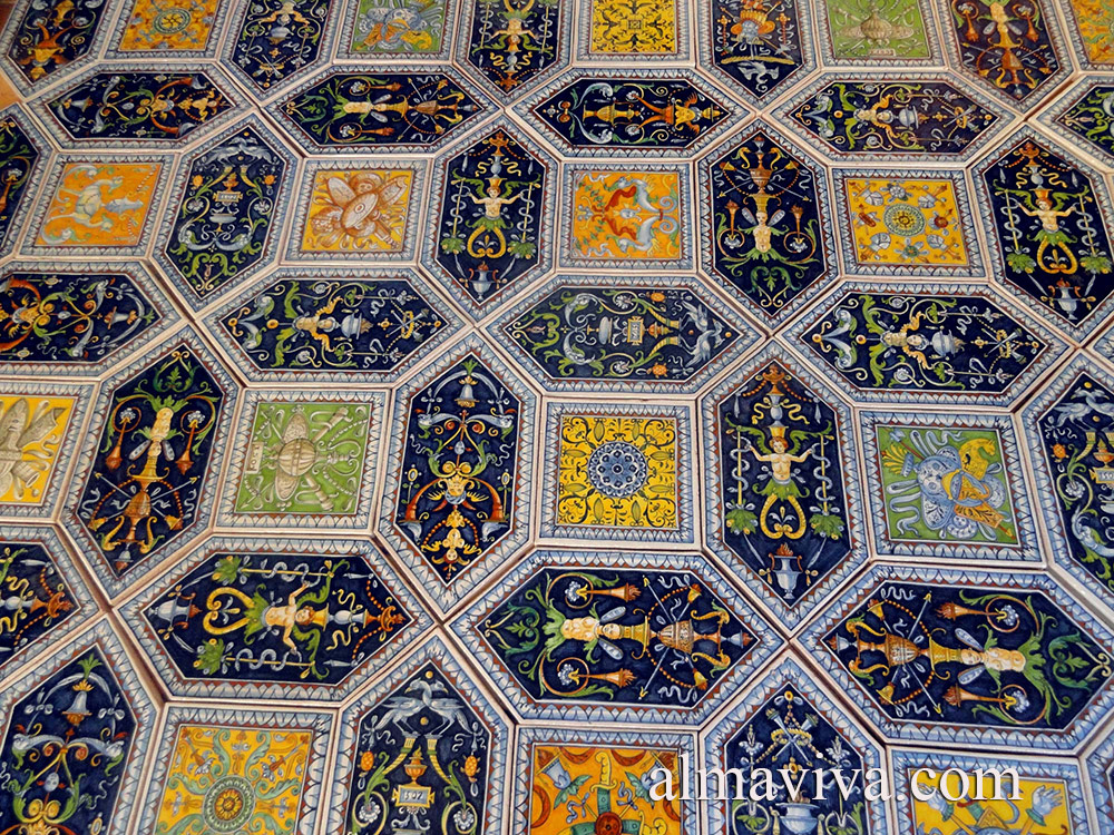 Ref. RC16 - Renaissance pavement, reproduction of the tiles from the Petrucci Palace in Siena (1509)